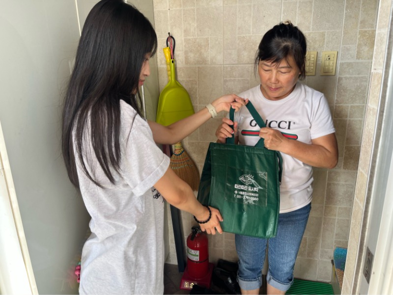 낙동종합사회복지관, 소외없는 계층을 위한 '장애인도시락배달' 사업 진행 (2).jpg