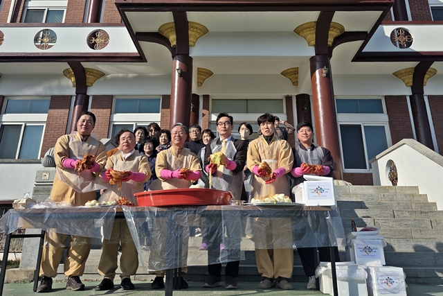 2면 천혜심인당 김장 나누기  (1).jpg