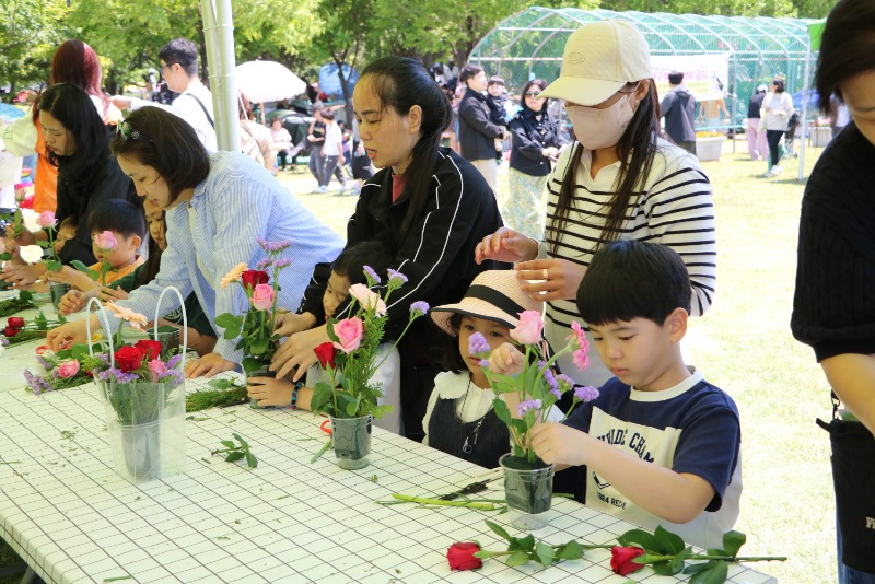 낙동종합사회복지관, 제4회 강서어린이날 큰잔치 성황리 개최 (3).JPG